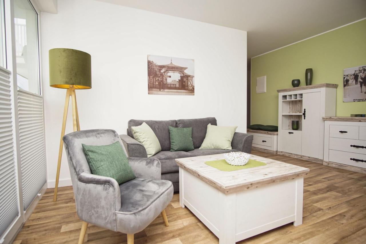 Terrasse, Gratis Nutzung Vom Ahoi Erlebnisbad Und Sauna In Sellin - Villa Karola Fewo 02 Goehren  Kültér fotó