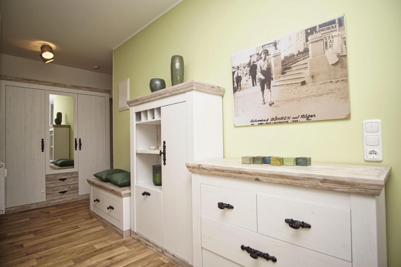 Terrasse, Gratis Nutzung Vom Ahoi Erlebnisbad Und Sauna In Sellin - Villa Karola Fewo 02 Goehren  Kültér fotó